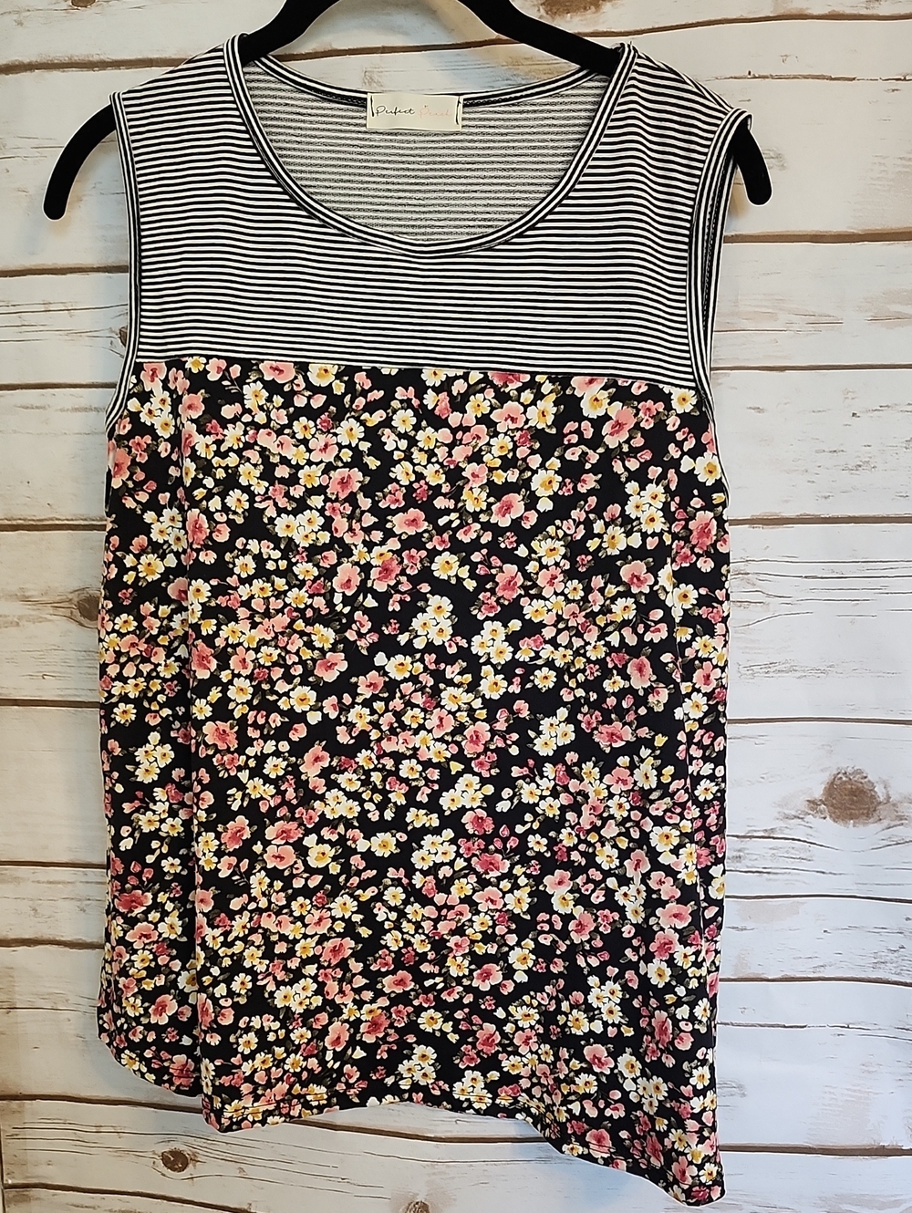 Perfect Peach Black Floral & Stripe Sleeveless Tank NEW Size Medium